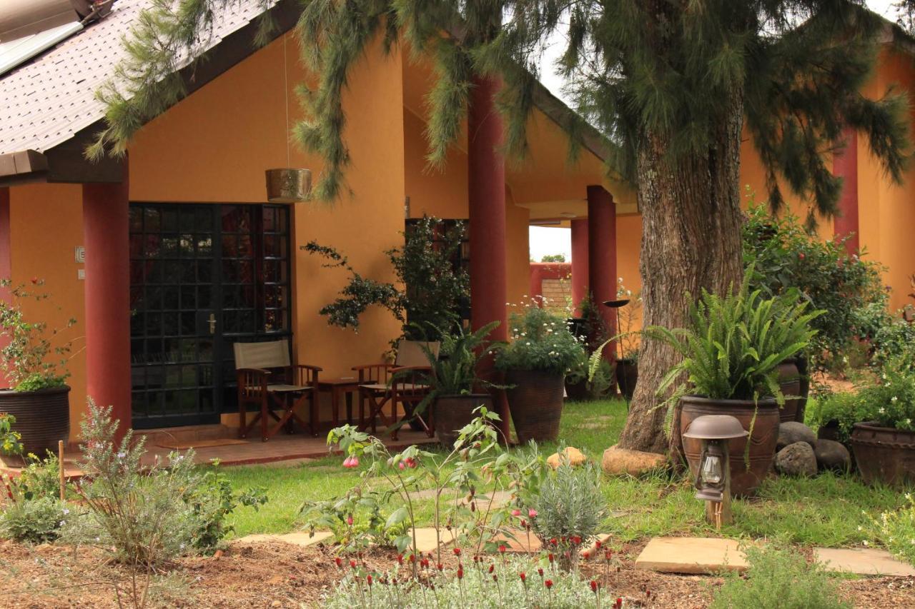 Le Rustique Hotel Nanyuki Kültér fotó